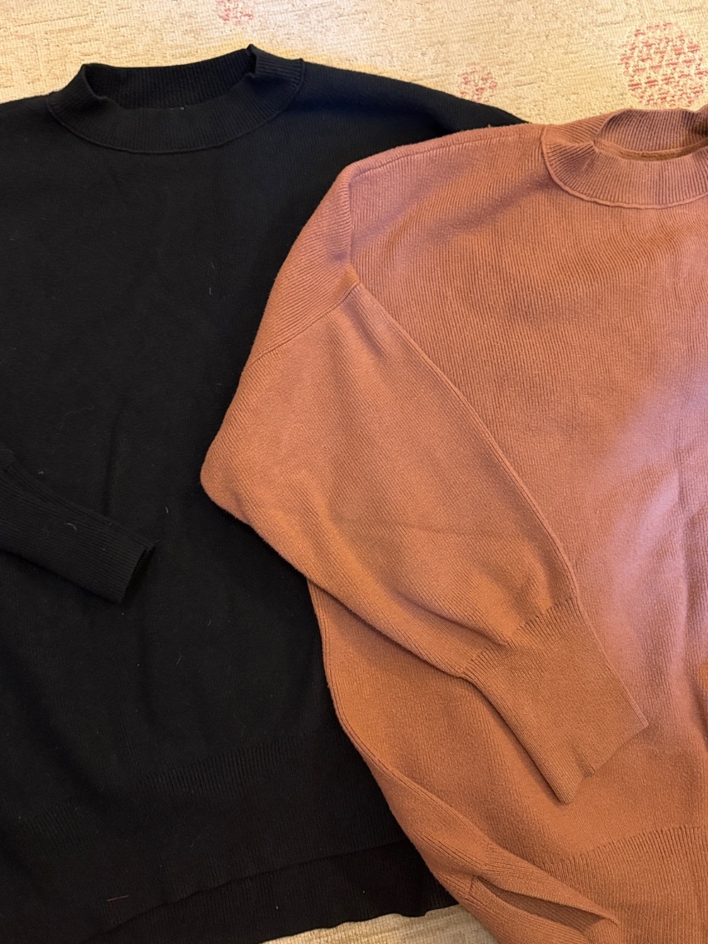 Women's Abercrombie Sweater duo Black & Rust